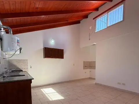Depto Tipo Casa en Alquiler de Monoambiente