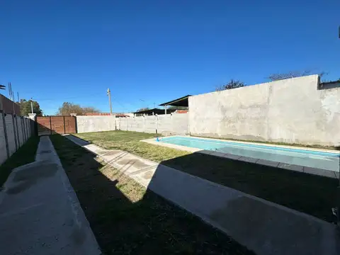 Casa 4 ambientes con 1 baño