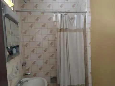 Depto Tipo Casa en Venta 40 años