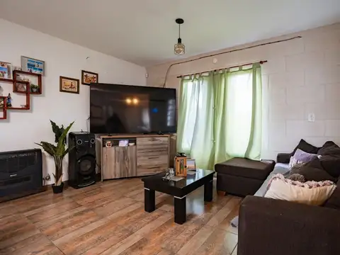 Casa 5 ambientes con 2 baños