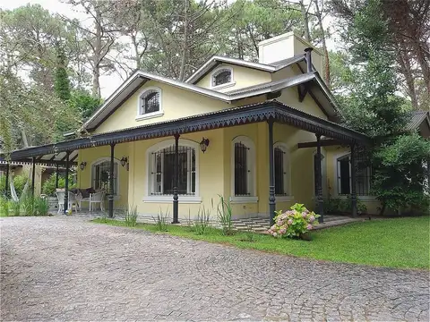 Casa en Venta en Carilo, USD 275.000