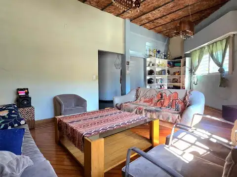 Avenida Chorroarín 100