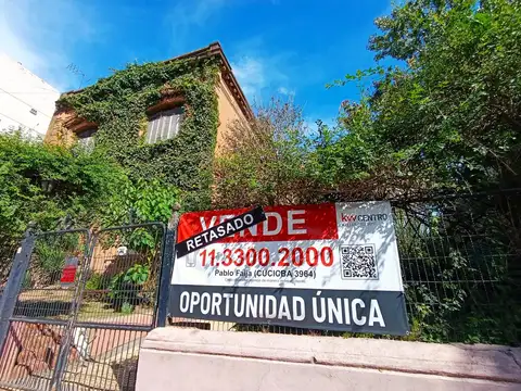 Casa en Flores Histórica doble terreno
