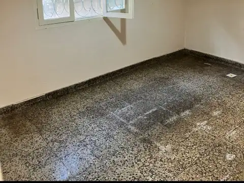 CASA DE 3 AMBIENTES EN VENTA