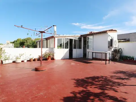 PH 4 AMB C/ TERRAZA Y QUINCHO EN PARQUE AVELLANEDA