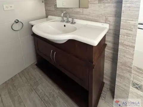 Depto Tipo Casa en Alquiler en La Lucila-Vias/Maipu, $ 980.000