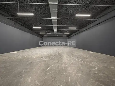 Depósito 1215 m² en Alquiler sobre Panamericana