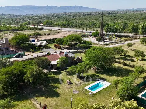 Casa 5 ambientes con 2 baños