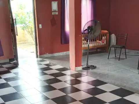 Casa 3 ambientes con 1 baño