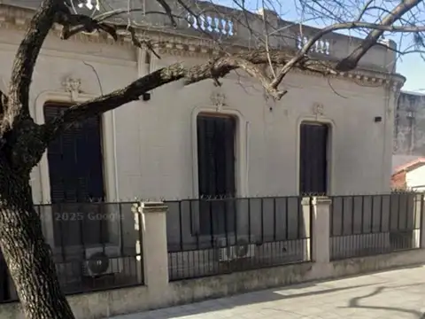 Casa 6 ambientes con 3 baños