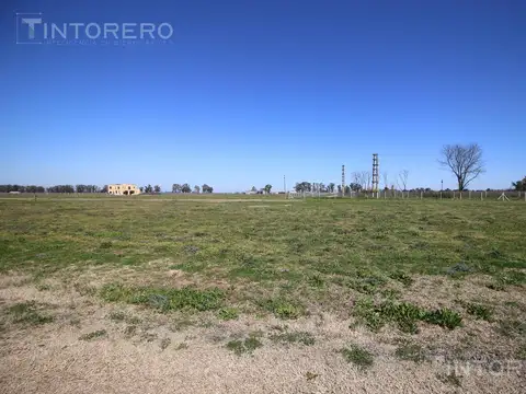 Ruta 6km. 142, General Rodríguez. Villa de Campo Tres Pinos