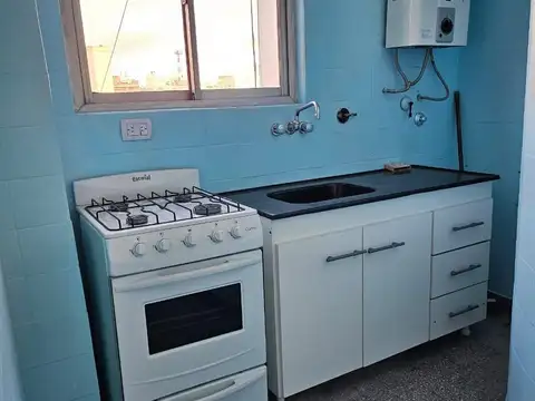 Departamento en Alquiler en Monserrat, $ 450.000
