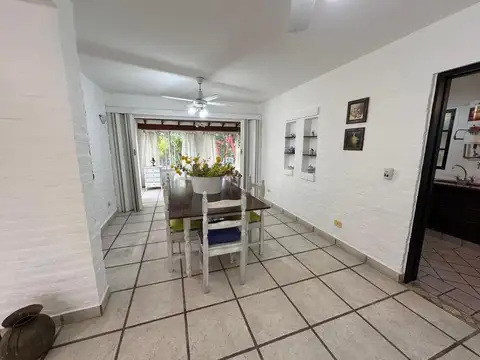 CASA EN VENTA "BANCO PROVINCIA" MORENO
