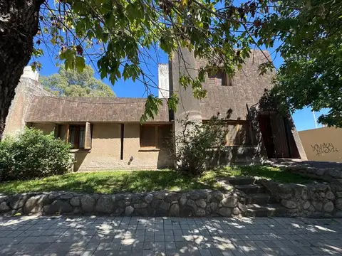 VENTA CASA COLINAS DE VELEZ SARSFIELD