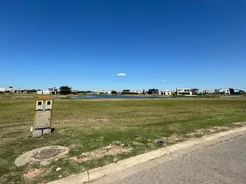 Terreno en Venta 23  mts Frente