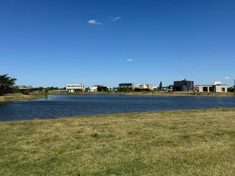 Oportunidad  Lote en Santa Clara al Sur - Venta - a la laguna
