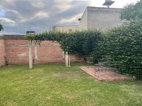 CASA 2 DORMITORIOS EN VENTA BARRIO SAN CARLOS