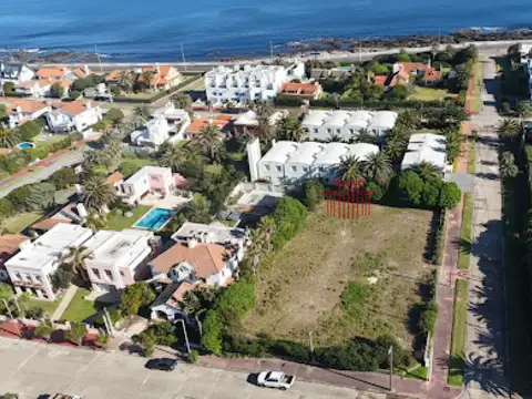 Terreno en venta en Punta del Este zona Faro