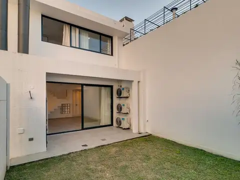 Duplex venta, La Plata. 3 dormitorios. A estrenar
