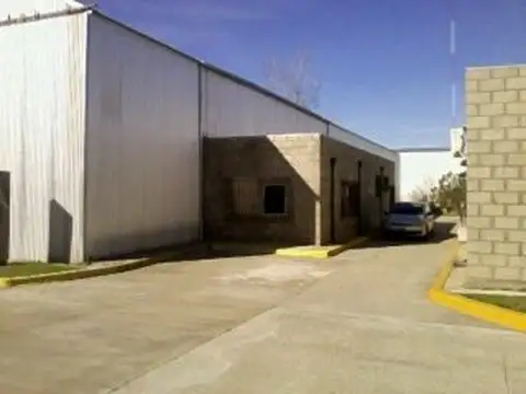 Galpon en Alquiler 20  mts Frente