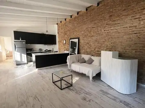 Casa en venta - 3 Dormitorios 2 Baños - Moreno