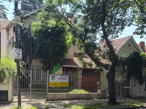 Venta - Casa - 3 dormis + habit. servi. - Villa Ballester