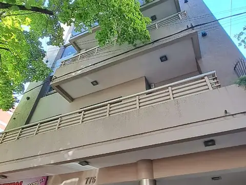 Excelente departamento monoambiente en alquiler en calle 39 e/10 y 11, La Plata