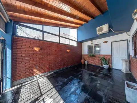 Depto Tipo Casa en Venta en Quilmes, USD 87.000