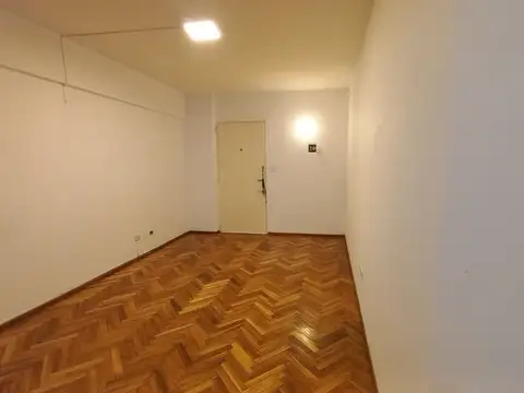 Alquiler monoambiente USO PROFESIONAL -Cabildo 900