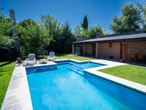 Venta Casa El Aromo 6 Amb Pileta Parque Apto Cred.