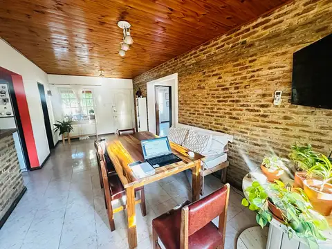 Casa 4 ambientes con 1 baño