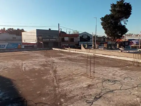 Gran Oportunidad - Local comercial - ideal empresas - Ezeiza