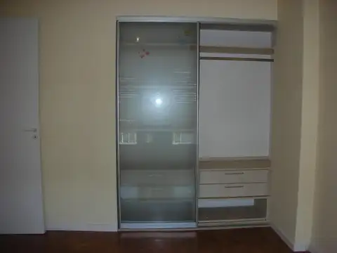 Av. Angel T De Alvear 300 , Piso 3