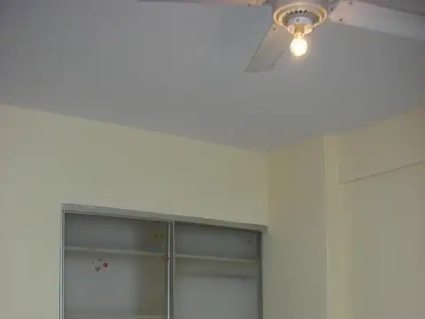 Departamentos 2 ambientes a la venta en Hindú Club