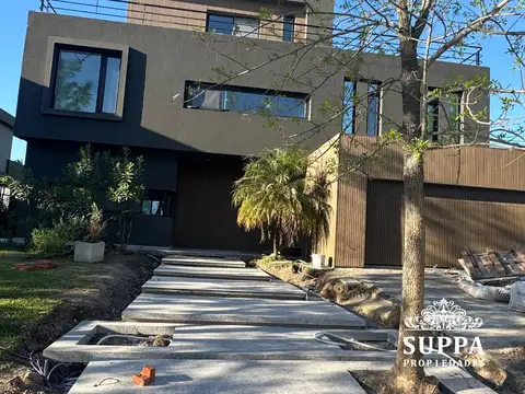Casa en Venta de 5 dormitorios