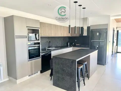 Casa en Venta al Oeste