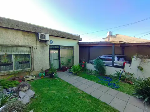 Casa 4 Ambientes en Venta - Castelar Sur