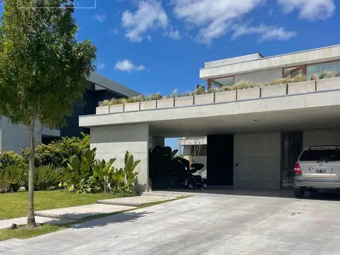 Casa en construcción  en Barrio Virazón - Nordelta