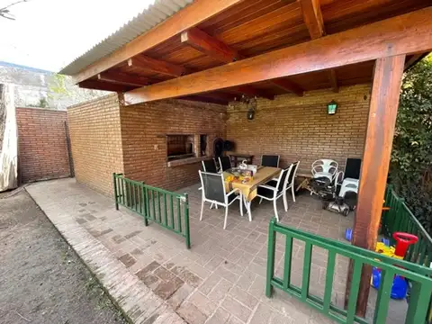 Casa 5 ambientes con 5 baños