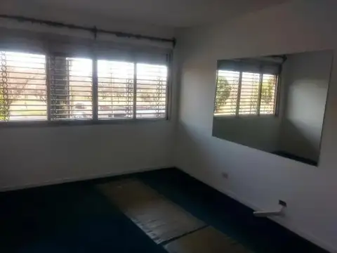 Departamento en venta - 2 Dormitorios 1 Baño - Parque Avellaneda