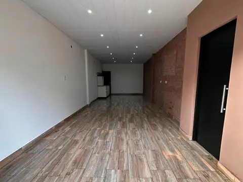 Local en Alquiler en Pablo Podesta, $ 850.000