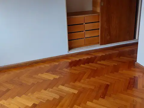 Departamento en Alquiler en Coghlan, $ 750.000