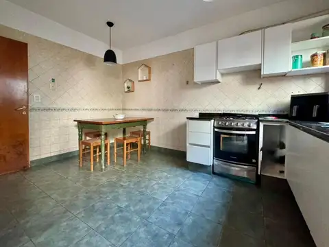 Depto Tipo Casa 4 ambientes con 3 baños