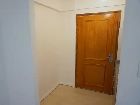 Departamento de 1 amb. impecable y luminoso  - Microcentro