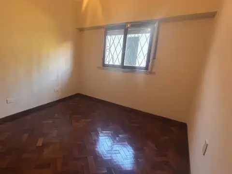Depto Tipo Casa en Alquiler 65 años