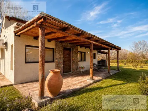 Finca con Complejo Turistico / Cabañas en venta en Tunuyan Mendoza