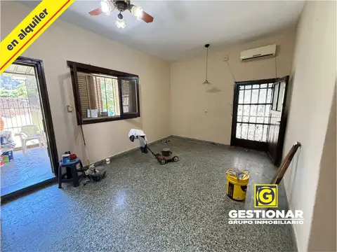 Casa en Alquiler en Valentin Alsina, $ 600.000