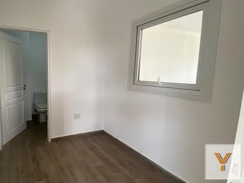 Casa 6 ambientes con 7 baños
