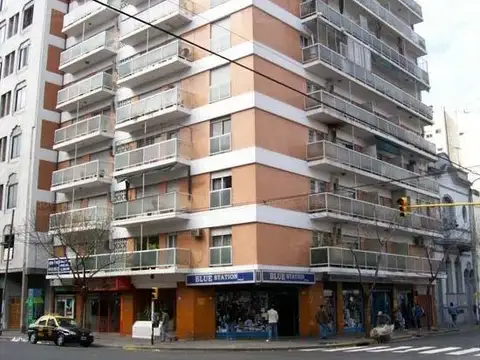 Avenida Juan De Garay 1200, Piso 1