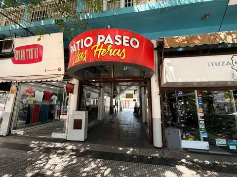 LOCAL EN CENTRO COMERCIAL DE ITUZAINGO NORTE